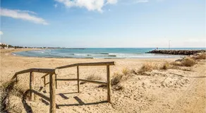 3 Bedroom Stunning Apartment In Torreblanca - Image 4