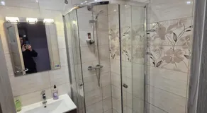 Lux House - Image 2