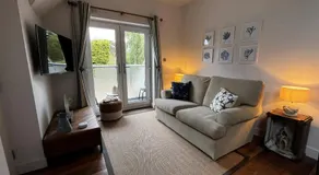 Secluded Island Retreat - in the heart of the Anchorage - Image 2