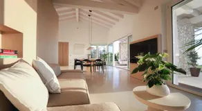 Villa F - Image 2