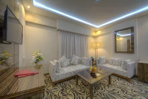 Orchid Vue Hotel - Image 5