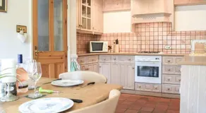 Holly Cottage - Image 2