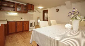 Gyulai Brill Apartman - Image 5