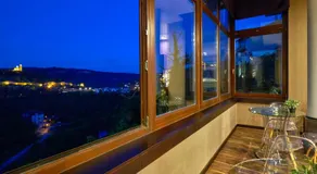Yantra Grand Hotel - Image 4