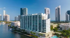 Waterfront Luxury 2-Bedroom Condo Sunny Isles Beach - Image 4