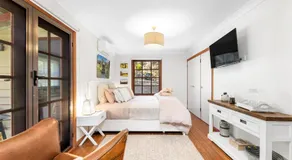 Serene Farm Stay, Modern 3BD, Central Tilba near Mystery Bay! Pets OK - Image 2