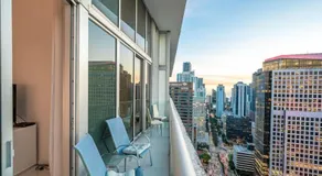 Beautiful One Bedroom Condo 16ft ceilings at the W - Image 5