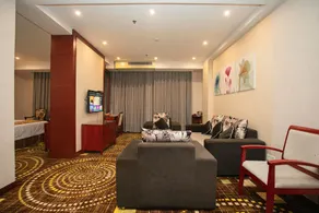 Shunhao Hot Spring Hotel - Image 5