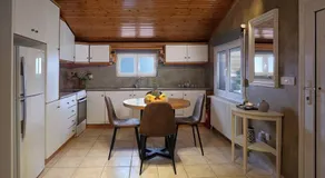 "Elegant & Quiet House" - Image 4