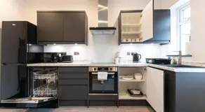 Urmston House - Image 4