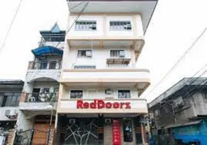 RedDoorz @ El Grande Inn Santa Cruz Manila - Image 5