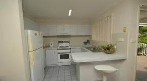 Unit 2 5 Pilot St Yamba - Image 4