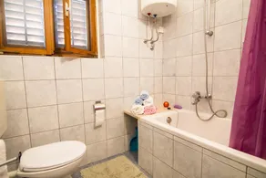 Apartment Marko A3-Veliki Stomorska, Island Solta - Image 3