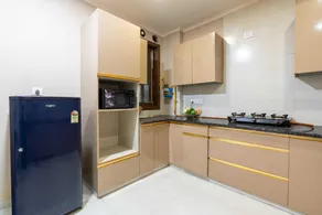 Homlee-Saket Sojourn Stylish 3BHK Flat near Metro - Image 2
