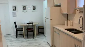 Best Deal - Near Airport and Downtown - Close to Dinning & Shopping & Transportation - Friendly and Secure Location - Book ASAP - Image 3