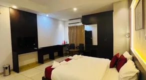 Luxebay - Image 2