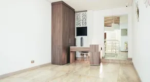 Miraflores - Image 2