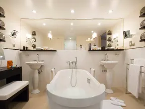 MIA Hotel Marseille - Image 4