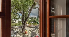 Nymfes Hotel - Image 2