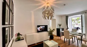 White Oak Room - Image 2