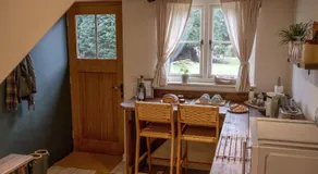Roost in Heyshott - Image 2