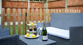 Yew Tree House Contractor / Family home Free Netflix Fast WiFi near Dudley/Birmingham - Image 5