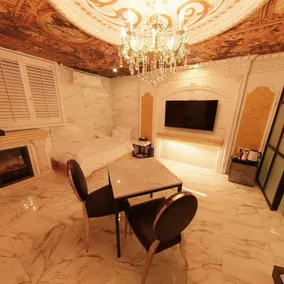 Ryn Boutique Hotel - Image 2