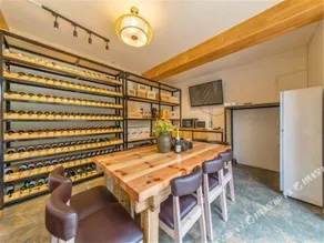 There is a Guesthouse in Lijiang - Image 2