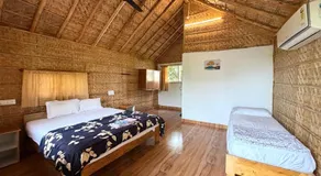 Mowgli's Cafe Hampi & Guest House - Image 2