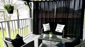 2 bed 2 bath Modern Farmhouse in Old Town Spring - Image 4