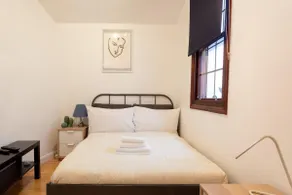 Cosy Little Venice Pied-à-Terre by MoreThanStays - Image 2