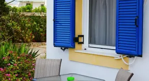 Green Parrot Apartments - Image 4