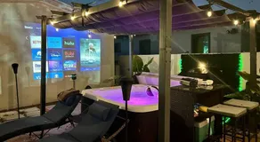 Modern Home w Jacuzzi Near Wynwood-Design District-MIA Airport - Image 4
