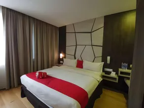 RedDoorz Plus at Paragon Nagoya Hotel Batam - Image 2