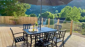 Lakeside View With Hot Tub - Image 4