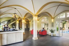 Central Mansions Hotel and Apartments - Image 3