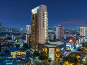 White Dolphin Hotel - Image 2