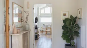 NANNY and POPPYS BEACH HOUSE Gerroa 4pm check out Sundays - Image 3