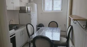 City Center Apartment Near The Train Station - Image 3
