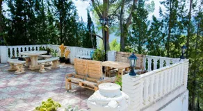 Villa con terraza, jardín y barbacoa | Vistas a la piscina - Image 3