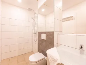 Nice apartment with balcony or terrace - Image 2