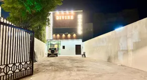 Hotel Divine - Image 5