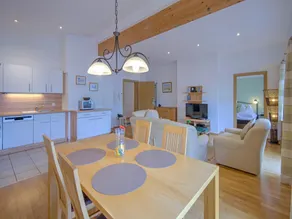 Bright Vicky Apartment with infrared sauna - Image 4