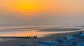MP630 Lodge - Camber Sands Holiday Park - Sleeps 8 - Huge Decking - Dishwasher - Washing Machine - Image 5