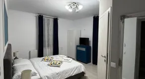 White Wood Chalet - Image 2