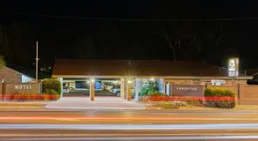 Homestead Motor Inn & Apartments - Image 4