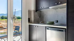 Diamond Kyparissia Suites - Image 4