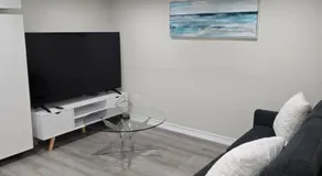 Charming Suite - Image 2