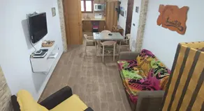 El Cuchitril - Image 2