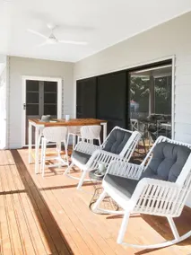 Urangan Family Friendly home with views & wifi by Custom Bnb Hosting - Image 4